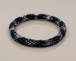 black romb wuje armband